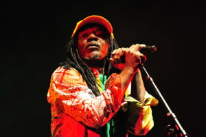 alpha-blondy-crozon-2010